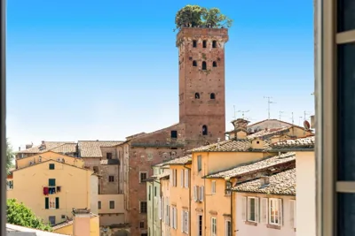 Grande Appartamento per gruppi e famiglie in centro storico a Lucca con terrazza e AC – Photos 10
